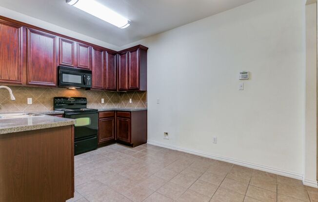 3 beds, 3 baths, $2,050