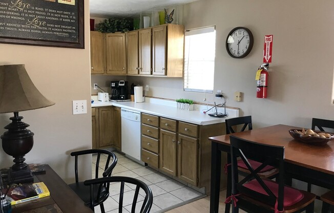 3 beds, 2 baths, $1,525