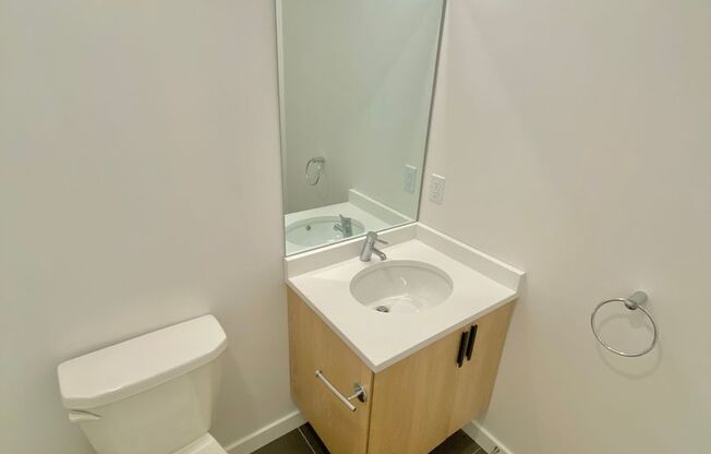 2 beds, 1 bath, 765 sqft, $2,750, Unit The Elm - 403