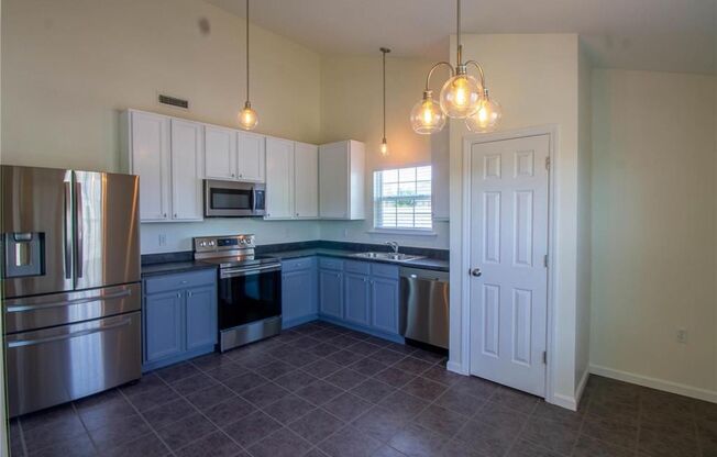 Beautiful 2 bedroom 2 bathroom condo in St. Peters