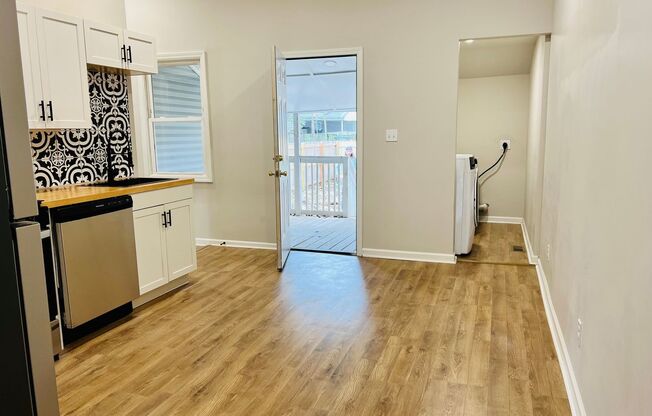 2 beds, 2 baths, 1,100 sqft, $1,795, Unit 520 Camp St