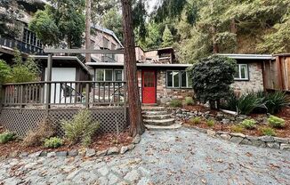 Rustic Cottage near Claremont Resort