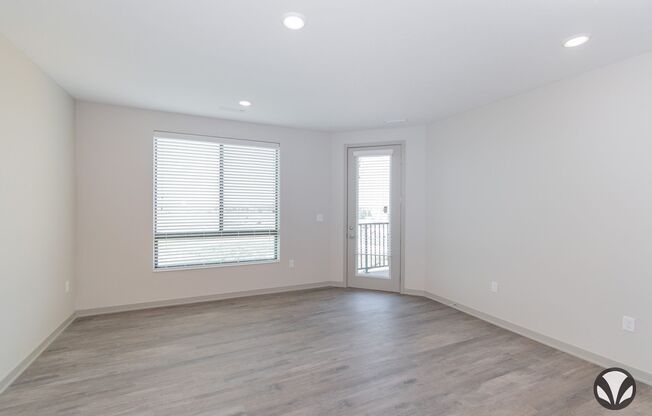 1 bed, 1 bath, 728 sqft, $1,295, Unit YH-1030