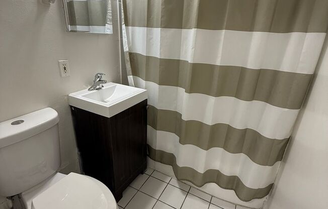 Studio, 1 bath, 400 sqft, $895, Unit #118