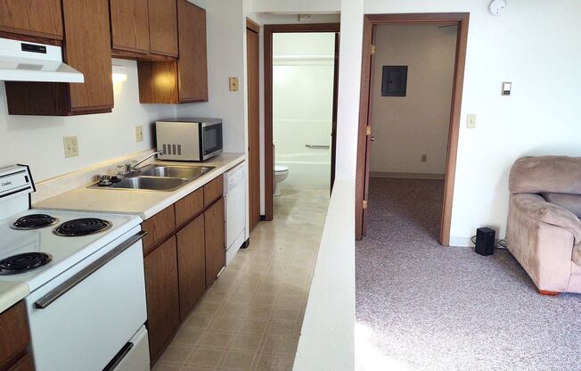 1 bed, 1 bath, $850, Unit 02