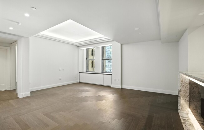 301 AVE 2217