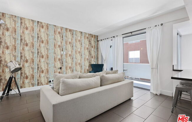 2 beds, 2 baths, 1,009 sqft, $3,500, Unit 414