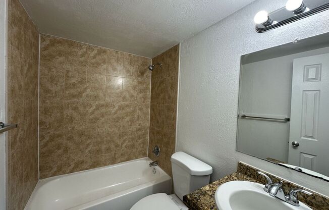 2 beds, 2 baths, 900 sqft, $1,995, Unit 302