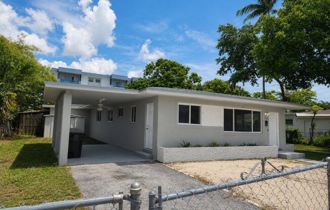 1225 NE 138 ST