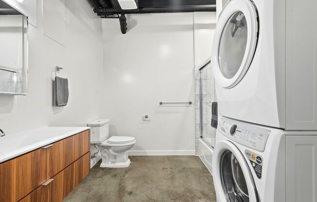 2 beds, 2 baths, 853 sqft, $2,995, Unit 203