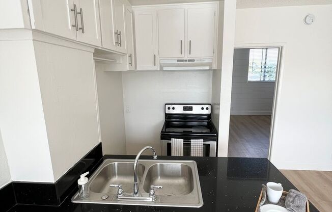 1 bed, 1 bath, 520 sqft, $1,825, Unit 200