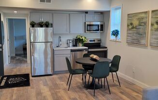 1 bed, 1 bath, 550 sqft, $1,195, Unit 1-2