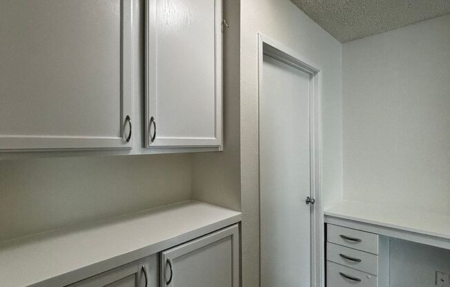 1 bed, 1 bath, 780 sqft, $2,425, Unit 26