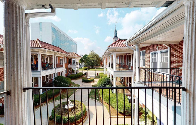 305 E PONCE DE LEON AVE