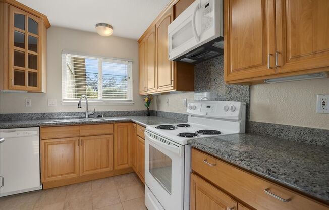 Remodeled 3 Bed 2.5 Bath Townhouse Sunnyvale