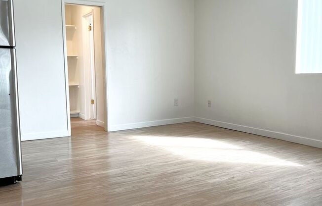 1 bed, 1 bath, 550 sqft, $1,825, Unit 10