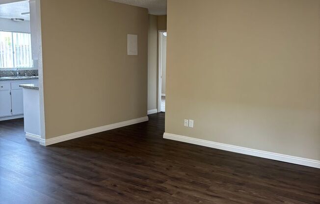 2 beds, 1 bath, $2,150, Unit 24
