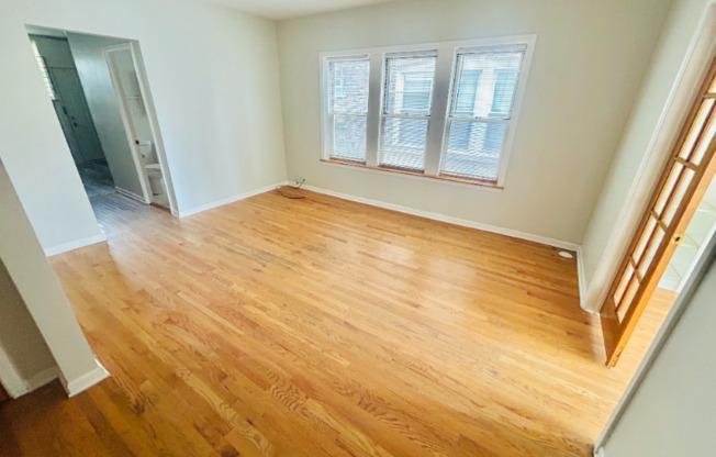 11329 S KING DR # 2 S