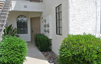 Really Cute Condo Available for Immediate Move-In
