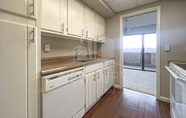 2 beds, 2 baths, 940 sqft, $1,395, Unit TH 907