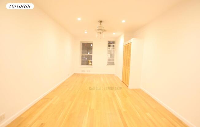 309 W 72 ST