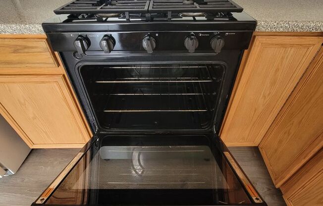 2 beds, 2 baths, $1,400