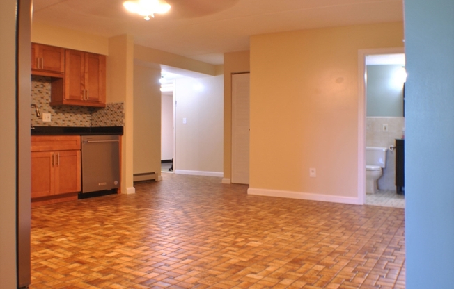 209 RIVERVIEW AVE