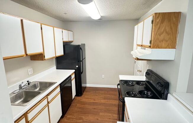 1 bed, 1 bath, 779 sqft, $1,150, Unit 5330