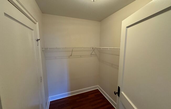 1 bed, 1 bath, 877 sqft, $1,850, Unit FP-101L