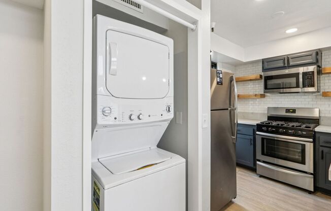 2 beds, 2 baths, 1,195 sqft, $2,598, Unit 402