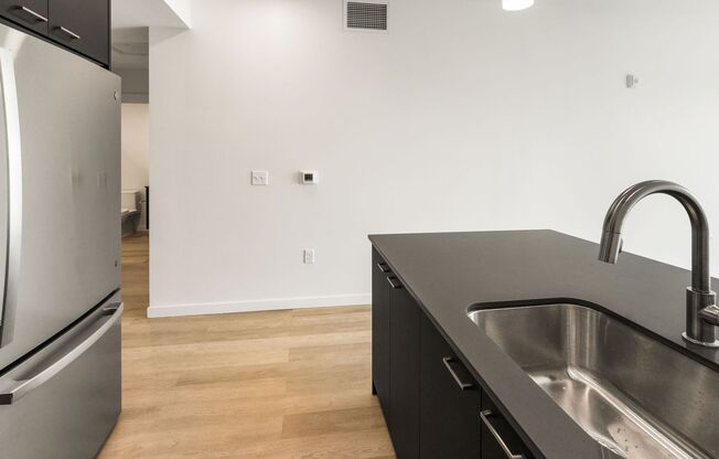 1 bed, 1 bath, 821 sqft, $1,750, Unit 616