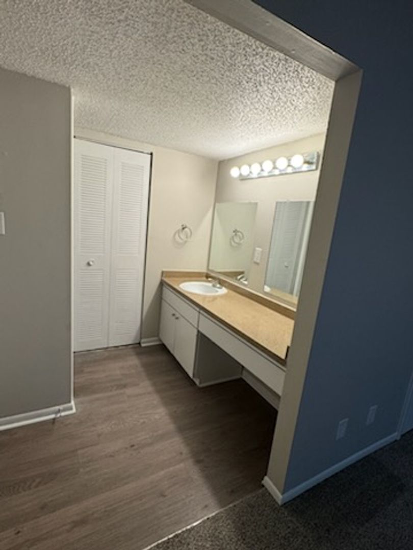2 beds, 2 baths, 1,092 sqft, $1,175