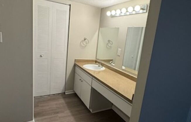 2 beds, 2 baths, 1,092 sqft, $1,175