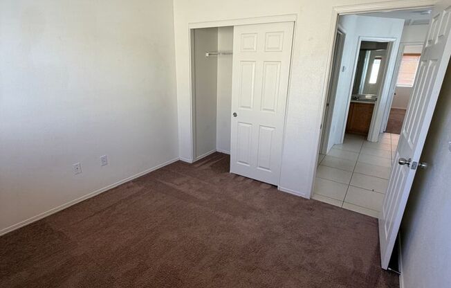 3 beds, 2.5 baths, $1,900