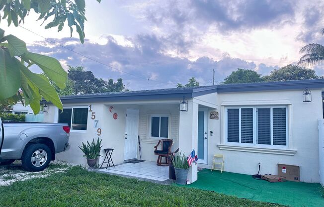 Studio in North Miami Beach Includes Utilities/ Estudio en North Miami Beach Incluye servicios públicos