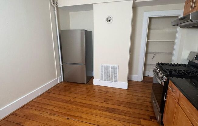 10-28 CENTENNIAL PLACE LLC