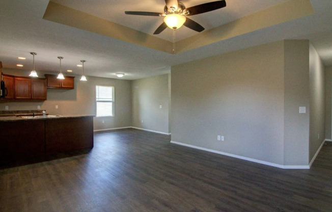 3 beds, 2 baths, $1,595