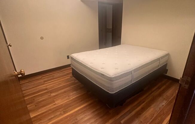 1 bed, 1 bath, , $650