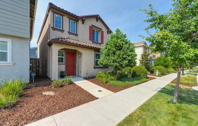 Now Leasing – 3 Bed + Loft, 2.5 Bath (2019) | 1,713 sq ft | 2-car garage