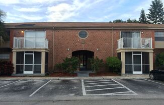 2nd story, 2/1, updated unit on the Winter Park/Maitland border!!
