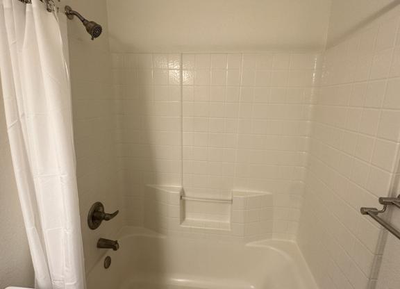 3 beds, 2 baths, 1,311 sqft, $1,925