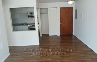 2 beds, 1 bath, 800 sqft, $850, Unit Unit 103