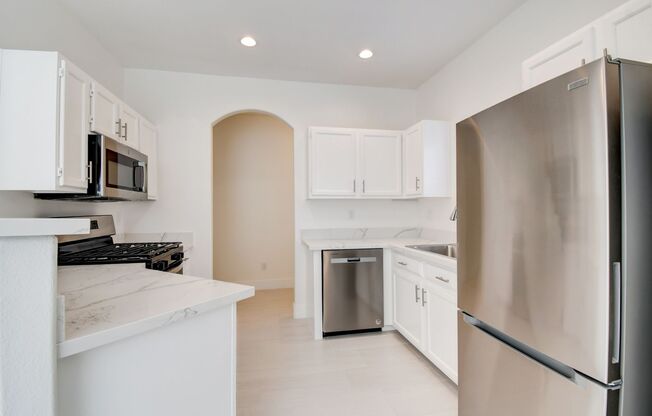 2 beds, 2 baths, $1,700, Unit # 41 2067