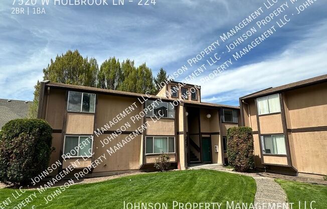 7520 W HOLBROOK LN