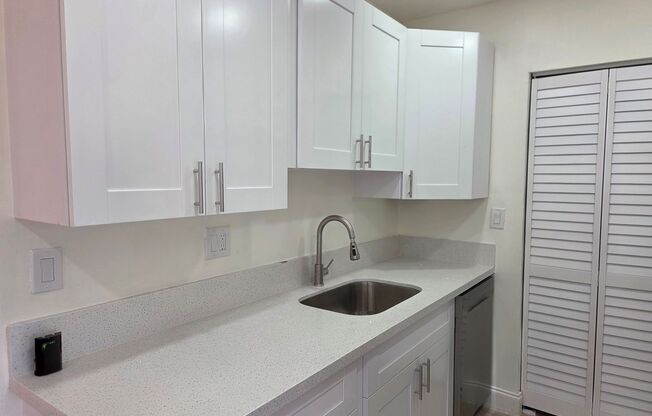 Single-Family Home – 4BR/2BA – Corner Lot, Large Fenced Yard, NO HOA