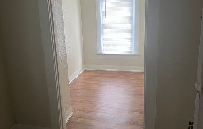 2 bed, 1 bath for Rent