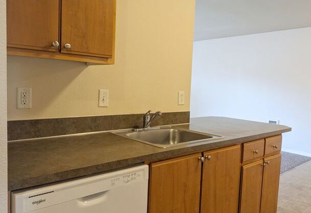 3 beds, 2 baths, 1,180 sqft, $1,625, Unit C104