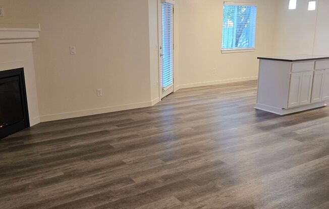2 beds, 2 baths, 981 sqft, $1,795, Unit 118