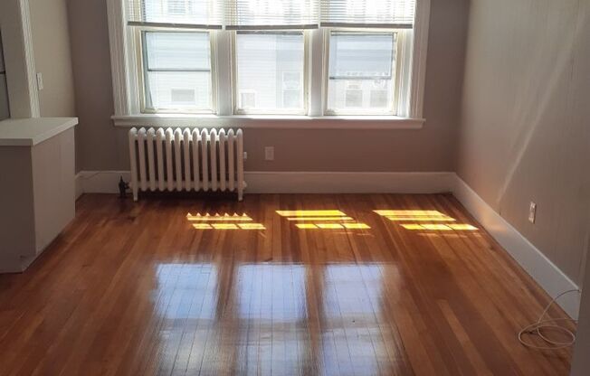 COURT SQUARE ASSOCIATES