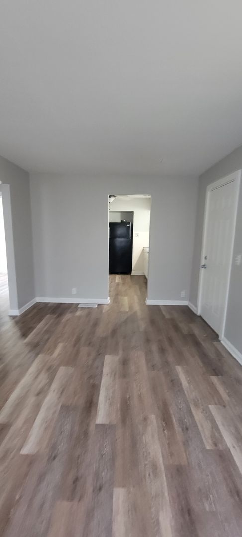 2 beds, 1 bath, $1,399